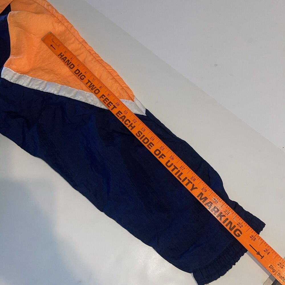 Vtg Chicago Bears lightweight jacket Men L Hilton Tag Windbreaker NFL Football - Picture 14 of 16
